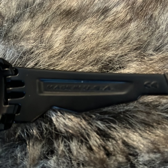 All Black Oakley Sunglasses - Picture 4 of 6